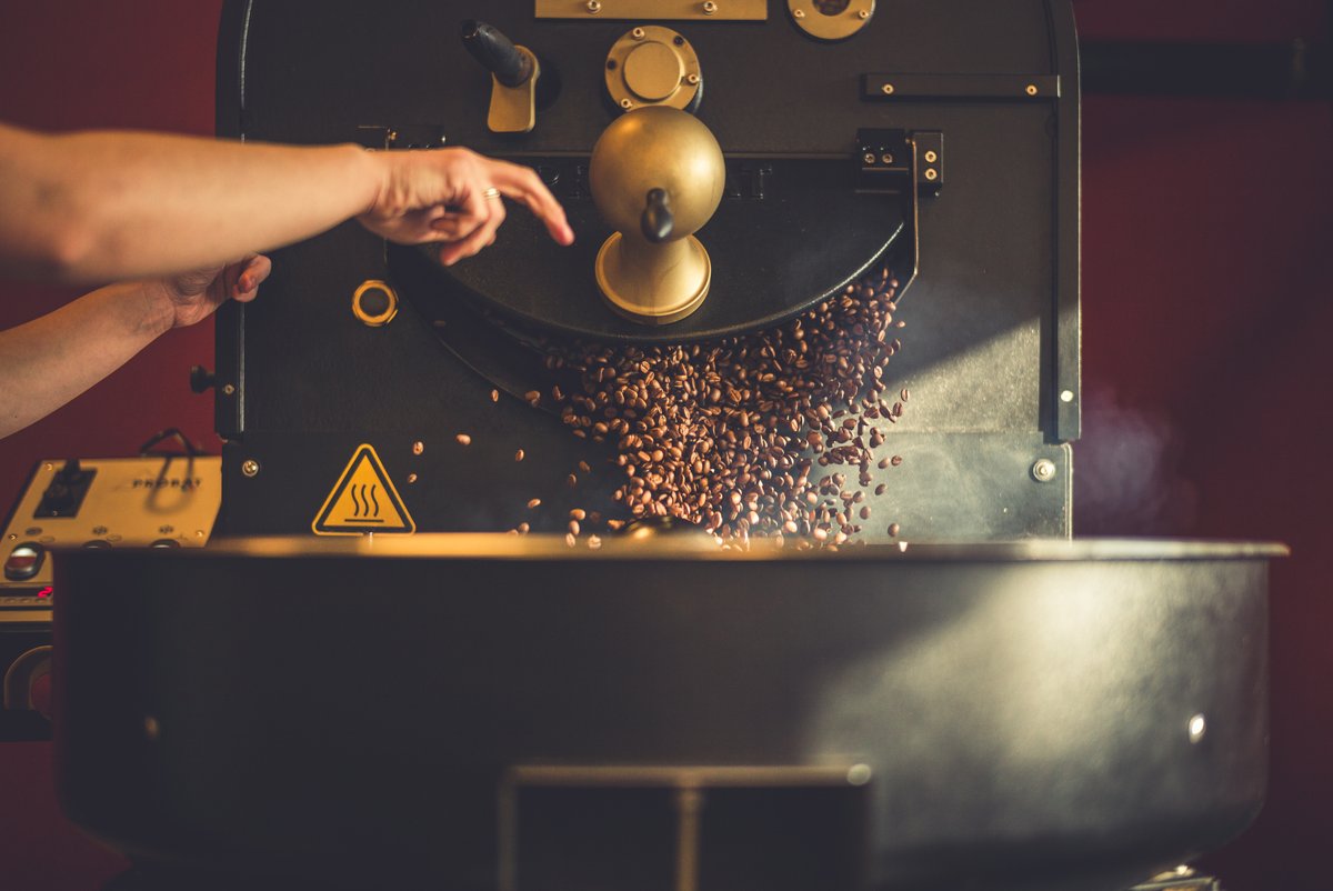 Kaffeebohnen beim Rösten.