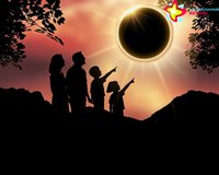 Das Symbolbild zeigt eine Sonnenfinsternis und Menschen, die sie sich ansehen.